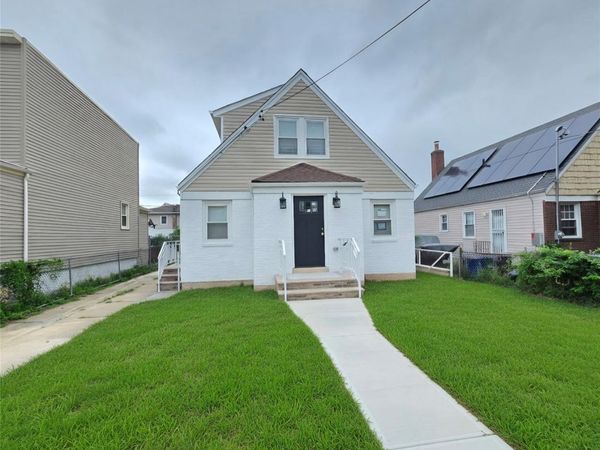 21624 132nd Avenue , Jamaica, NY 11413