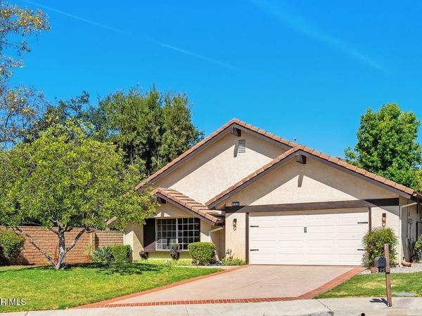 335 Medea Creek Lane , Oak Park, CA 91377