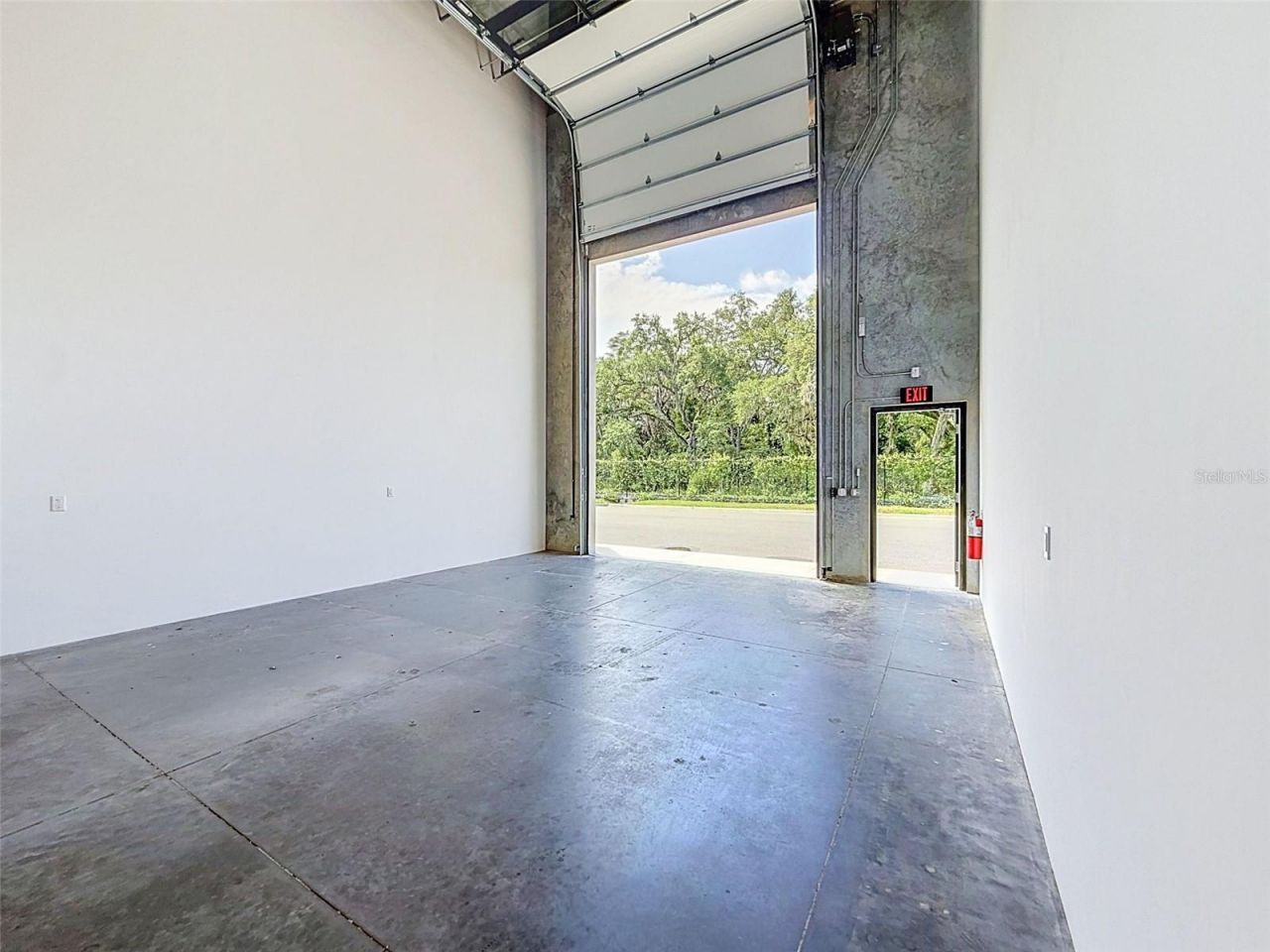 6500 Motor Enclave Way, Unit #1103, Tampa, FL 33610 Photo