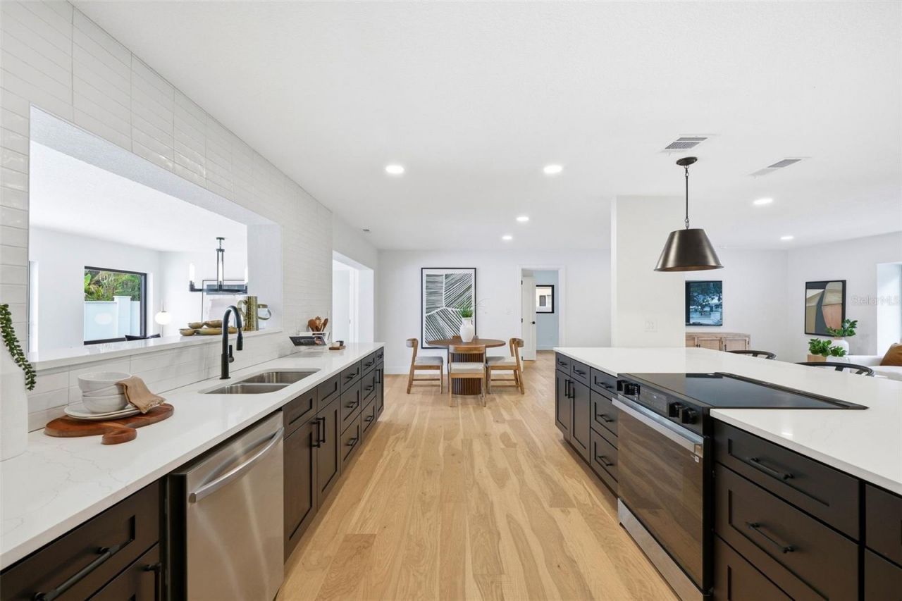 2823 W Morrison Avenue, Tampa, FL 33629 Photo