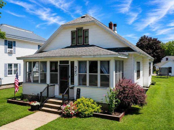 320 N Wacouta AVENUE, Prairie Du Chien, WI 53821
