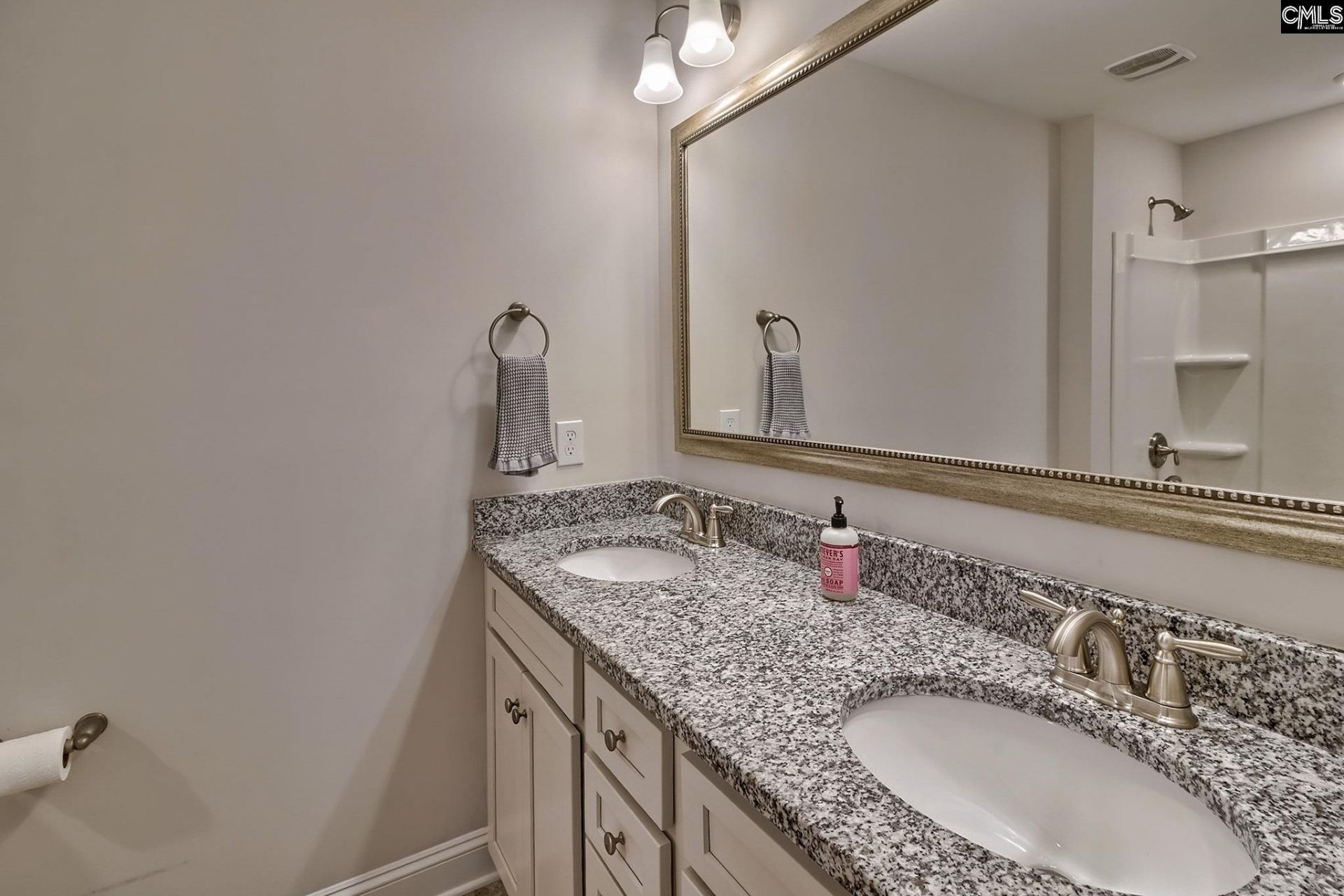 158 Hadleigh Drive  Photo 39