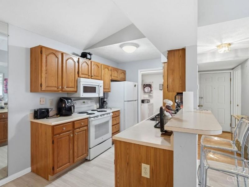 9940 Regatta Drive, Unit 302, Colerain Township, OH 45252 Photo 17