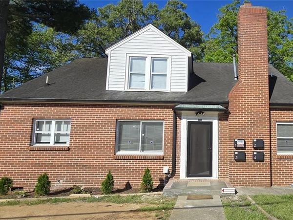 2912 Woodleigh Street , Winston-Salem, NC 27127