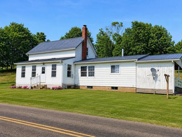 10050 Pipesville Road , Gambier, OH 43022