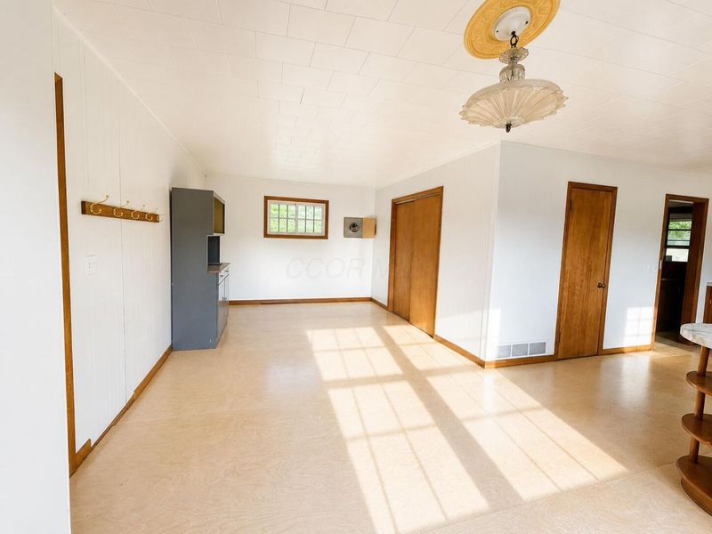 10050 Pipesville Road, Gambier, OH 43022 Photo 5