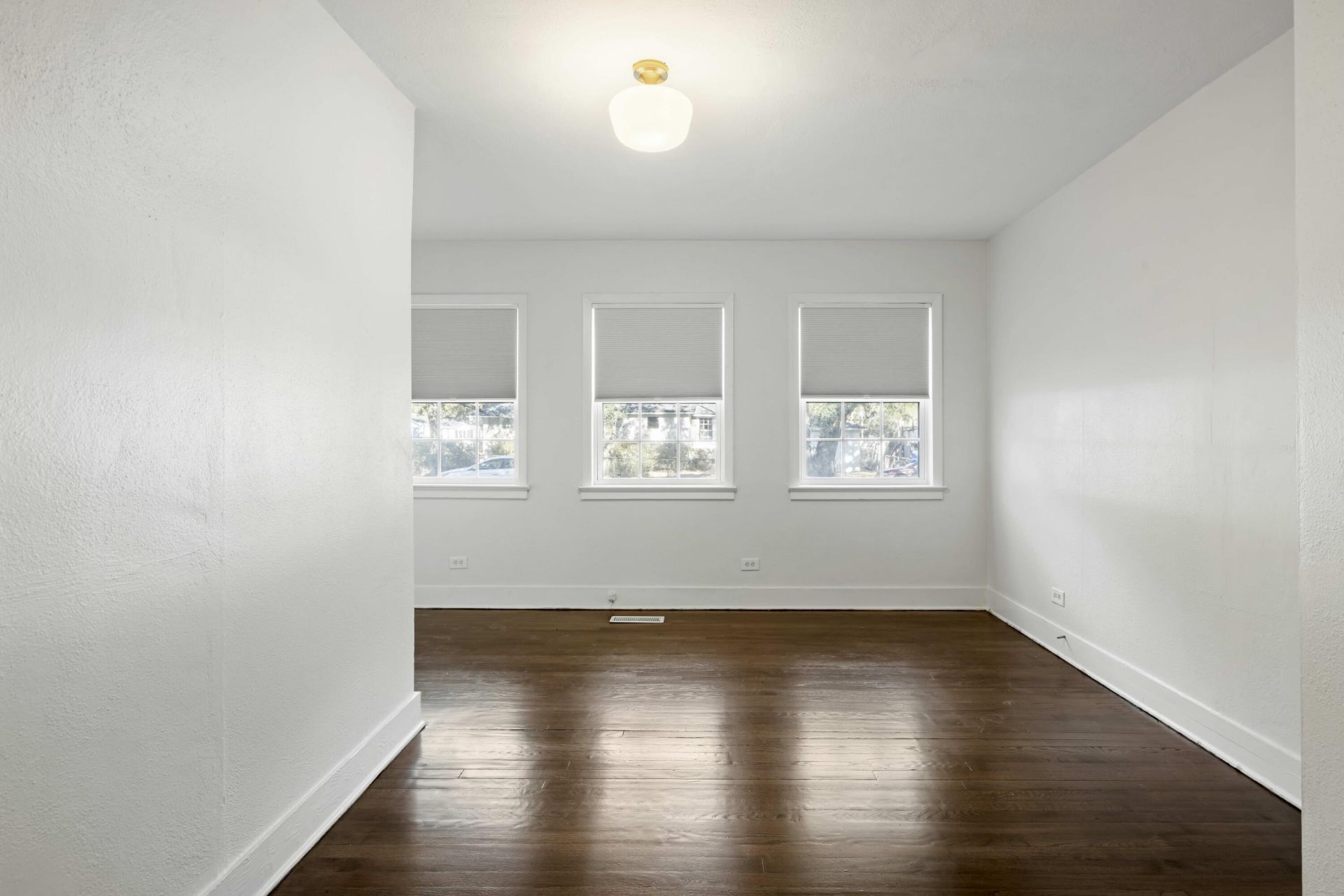 2679 Olympia Avenue Photo 13