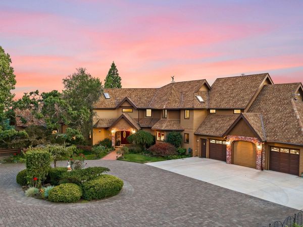 808 Pompadour Drive, Ashland, OR 97520