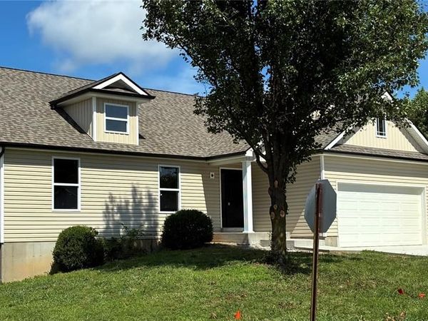 3812 Larkspur Landing , Imperial, MO 63052