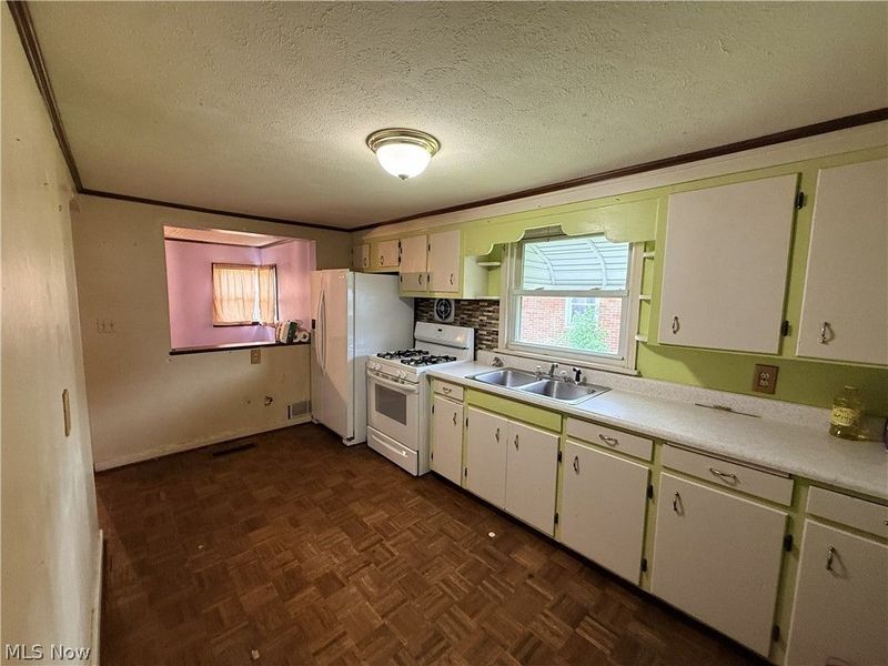 630 Cedar Lane NW, New Philadelphia, OH 44663 Photo 5