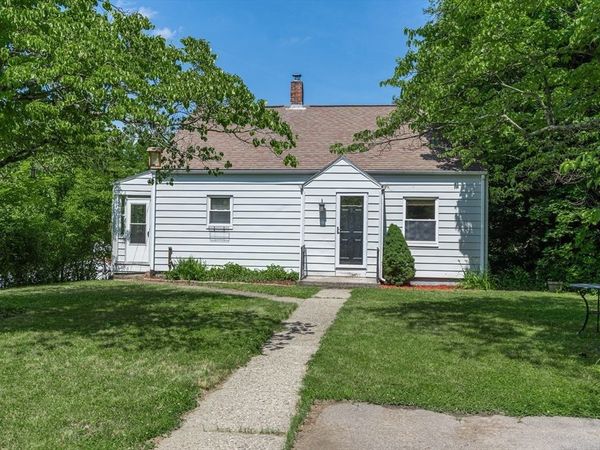 152 Southbridge Rd, Dudley, MA 01571