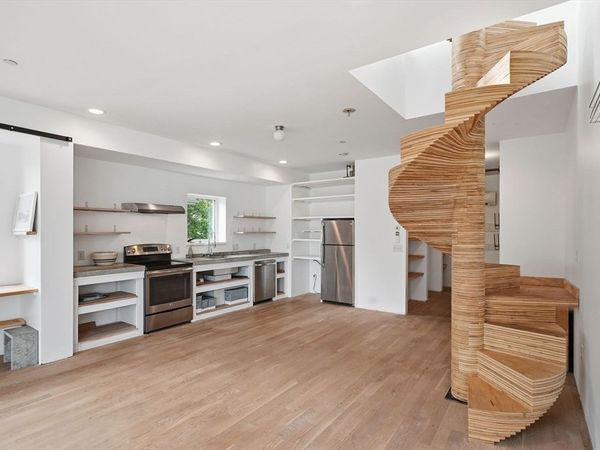 21 Lamartine St, Unit 3, Boston, MA 02130