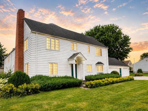 206 N 1St Avenue E, Lake Mills, IA 50450