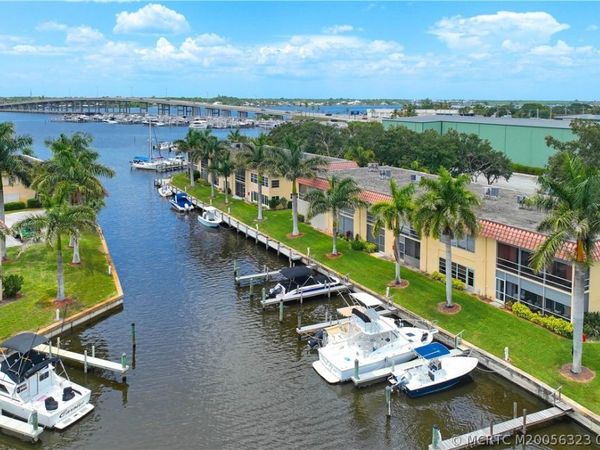 2600 S Kanner Highway, Unit V7, Stuart, FL 34994