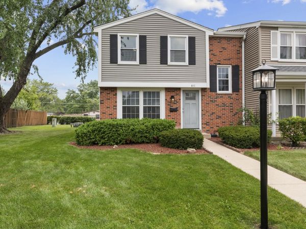 818 Lexington Circle , Hanover Park, IL 60133