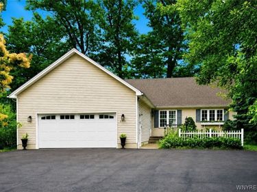 4955 Seneca Street , Buffalo, NY 14224