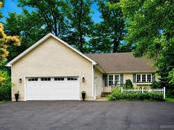 4955 Seneca Street , Buffalo, NY 14224