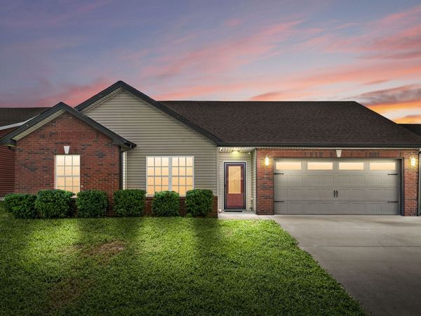 604 Hollow Crst , Clarksville, TN 37042