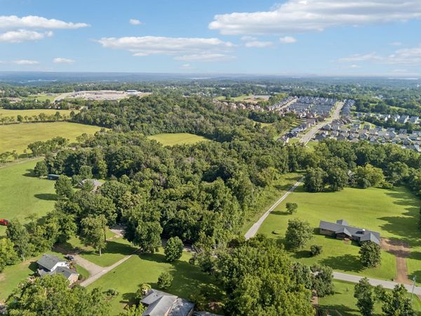 501 Young Dr, Unit 1, Mount Juliet, TN 37122