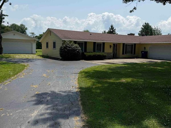 10457 S Wayne Road, Warren, IN 46792