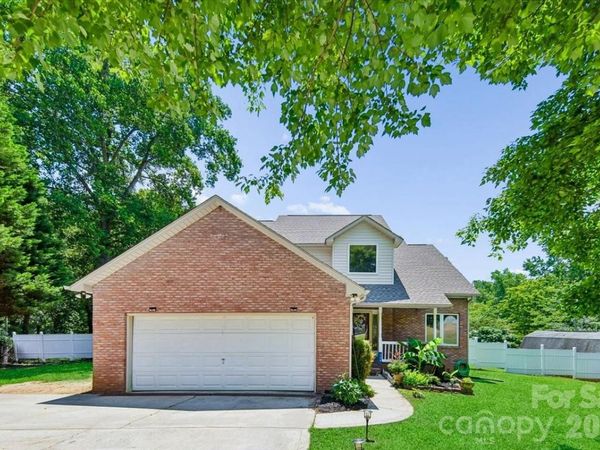 508 Watergate Circle , Gastonia, NC 28052