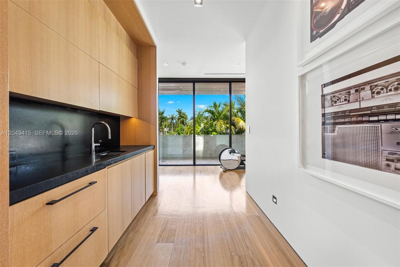 126 W San Marino Dr, Miami Beach, FL 33139 Photo