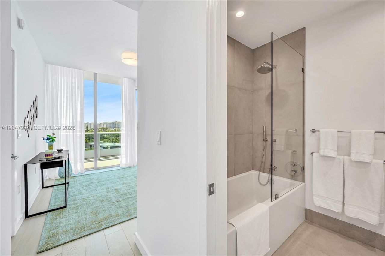 9201 E Bay Harbour Drive , Unit PH809, Bay Harbor Islands, FL 33154 Photo