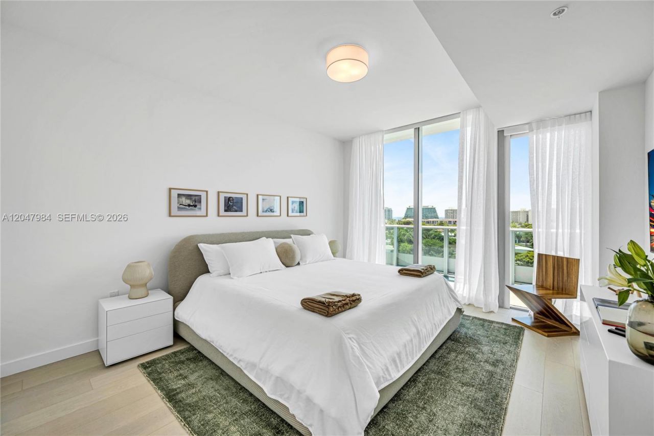 9201 E Bay Harbour Drive , Unit PH809, Bay Harbor Islands, FL 33154 Photo