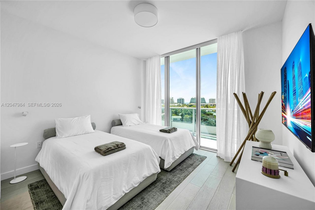9201 E Bay Harbour Drive , Unit PH809, Bay Harbor Islands, FL 33154 Photo