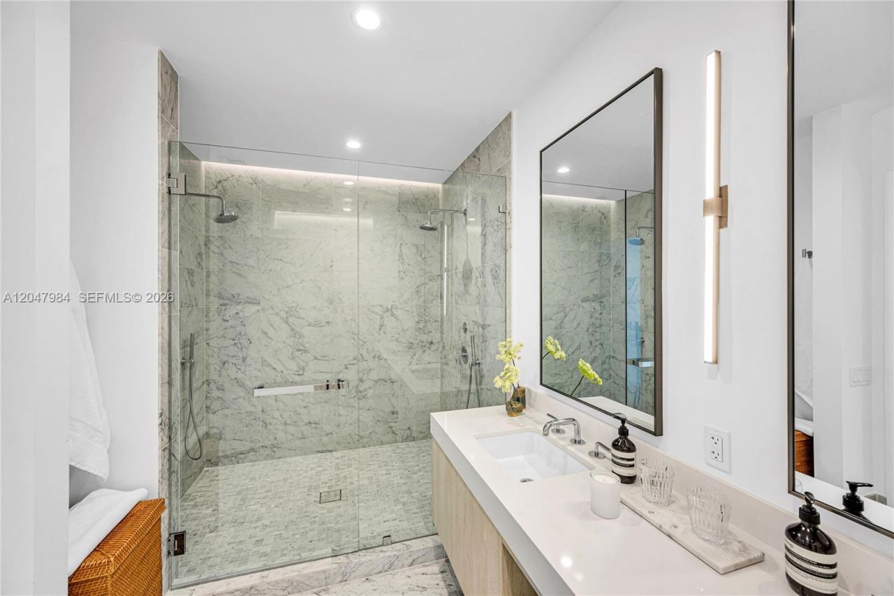 9201 E Bay Harbour Drive , Unit PH809, Bay Harbor Islands, FL 33154 Photo