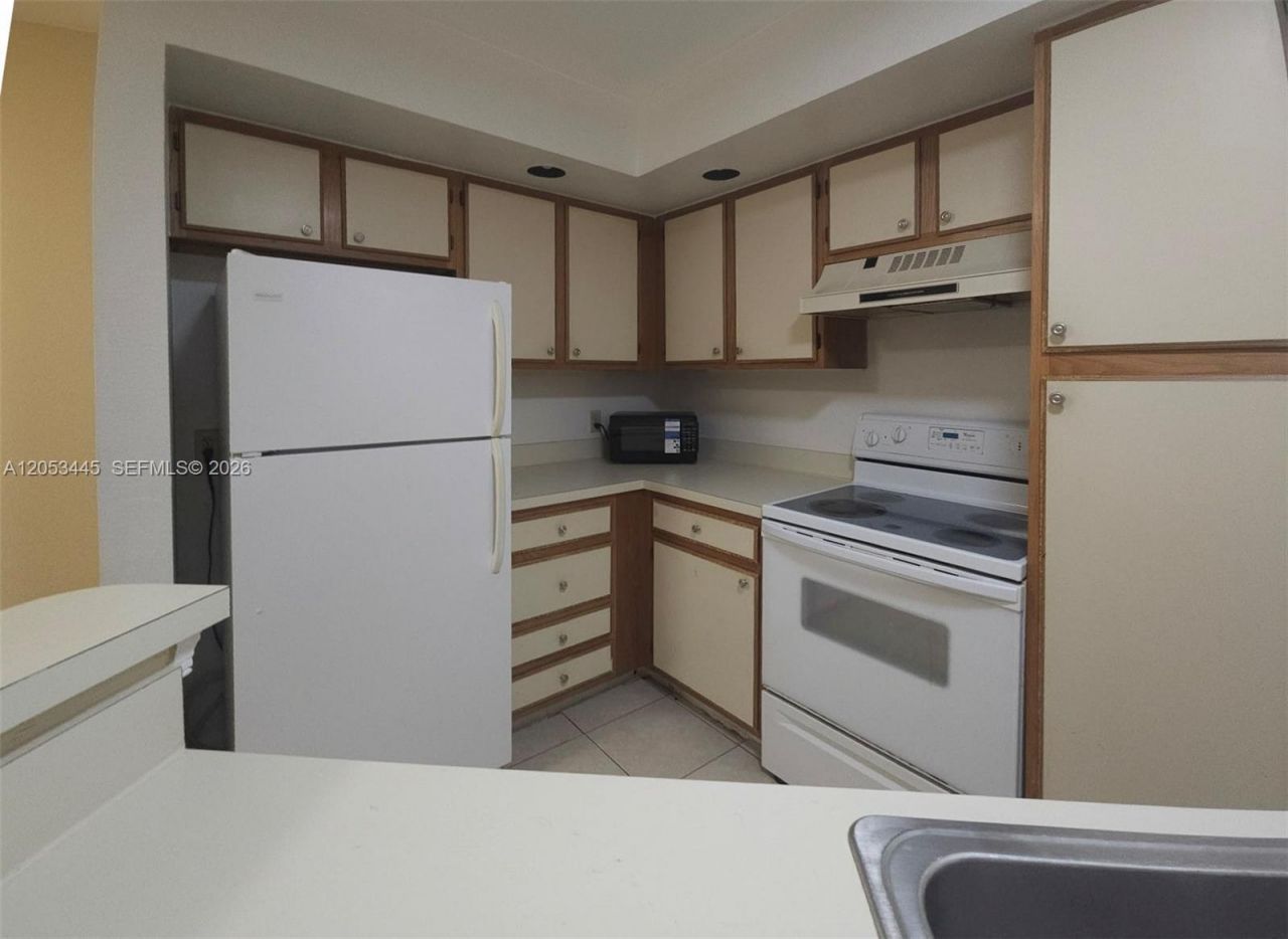 3310 N Pinewalk Dr N, Unit 1825, Margate, FL 33063 Photo