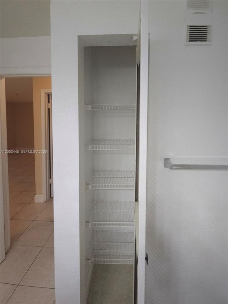 3310 N Pinewalk Dr N, Unit 1825, Margate, FL 33063 Photo