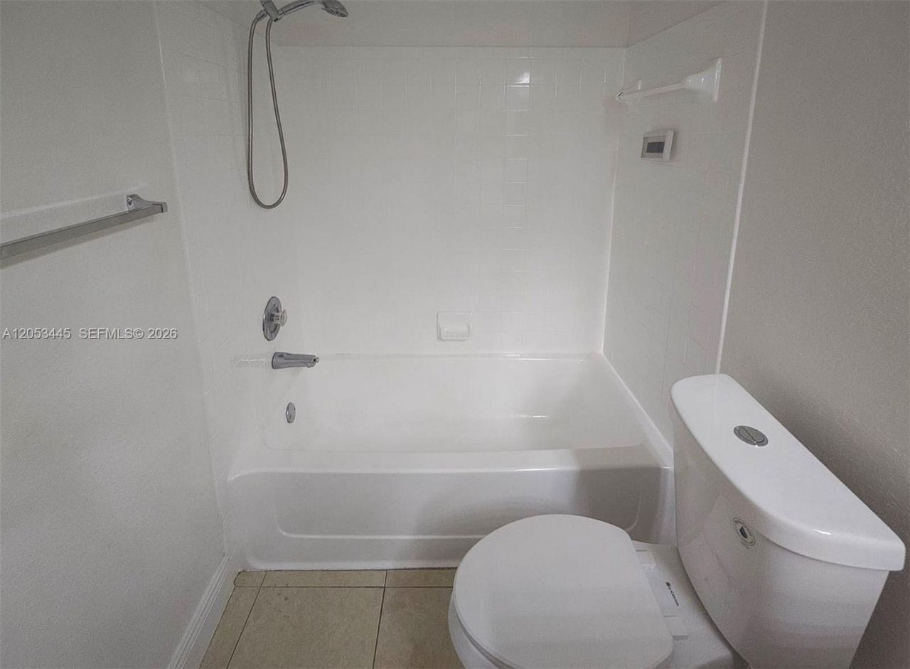 3310 N Pinewalk Dr N, Unit 1825, Margate, FL 33063 Photo