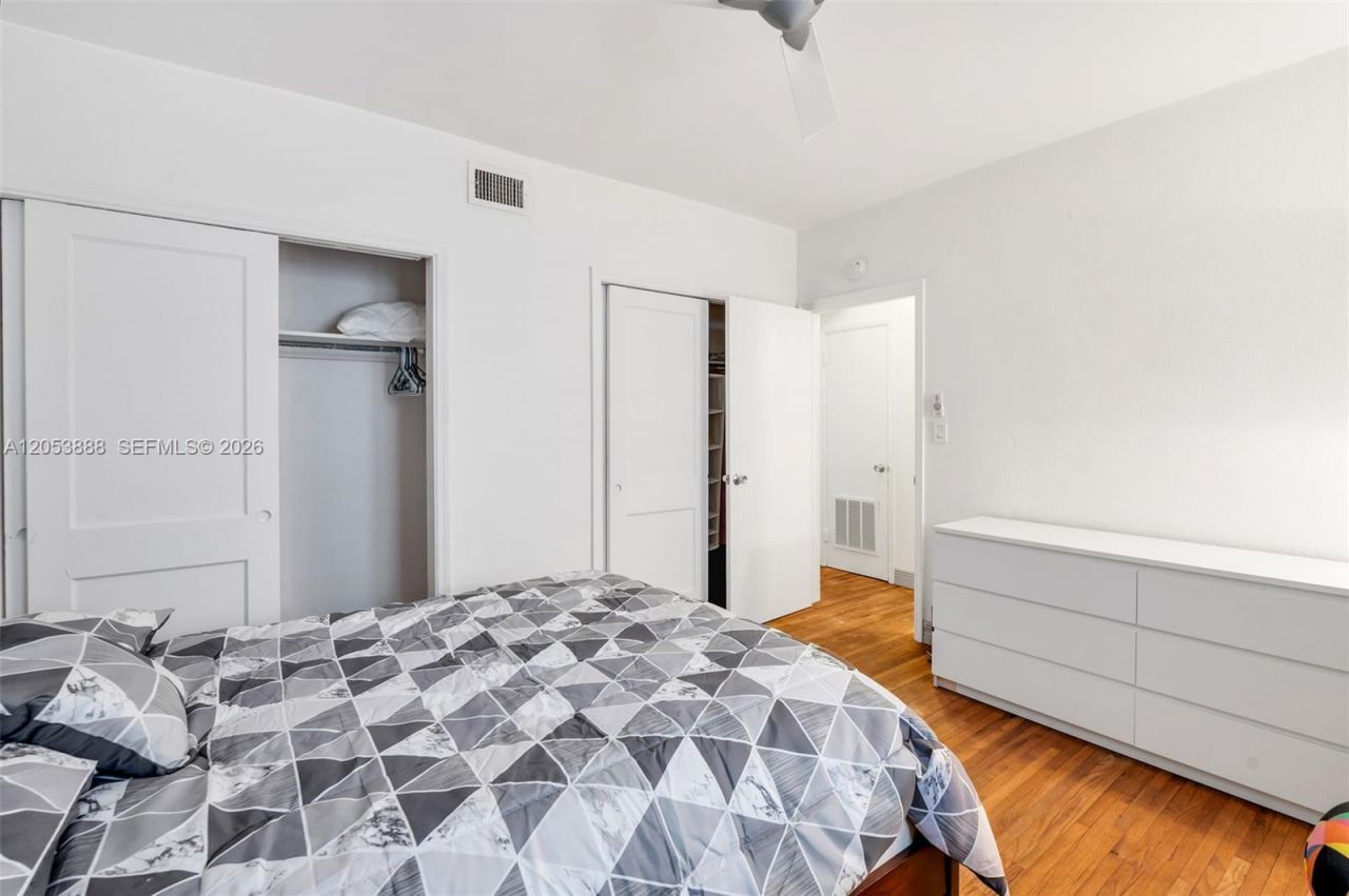 1551 Michigan Ave , Unit 12, Miami Beach, FL 33139 Photo