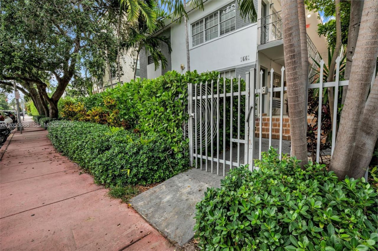 1551 Michigan Ave , Unit 12, Miami Beach, FL 33139 Photo