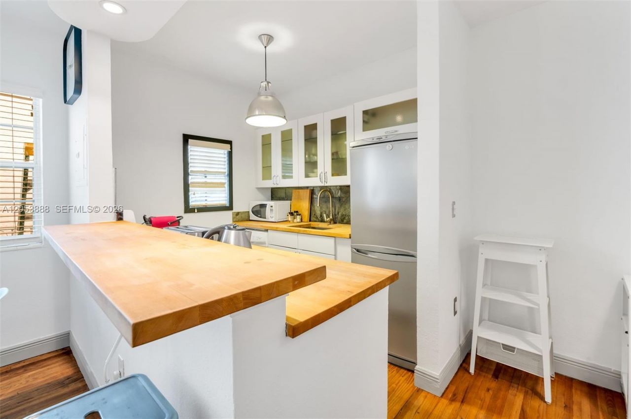 1551 Michigan Ave , Unit 12, Miami Beach, FL 33139 Photo