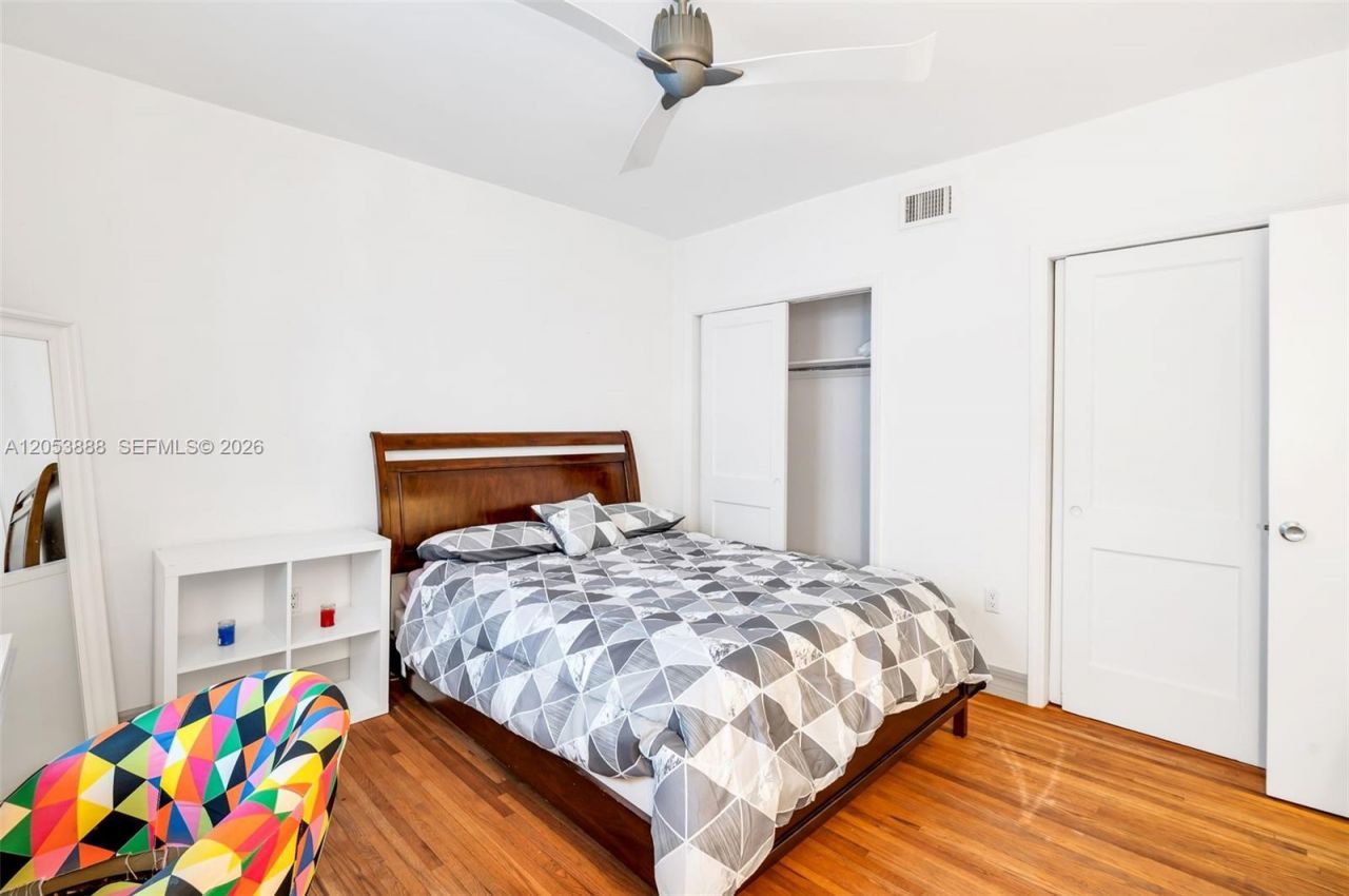 1551 Michigan Ave , Unit 12, Miami Beach, FL 33139 Photo