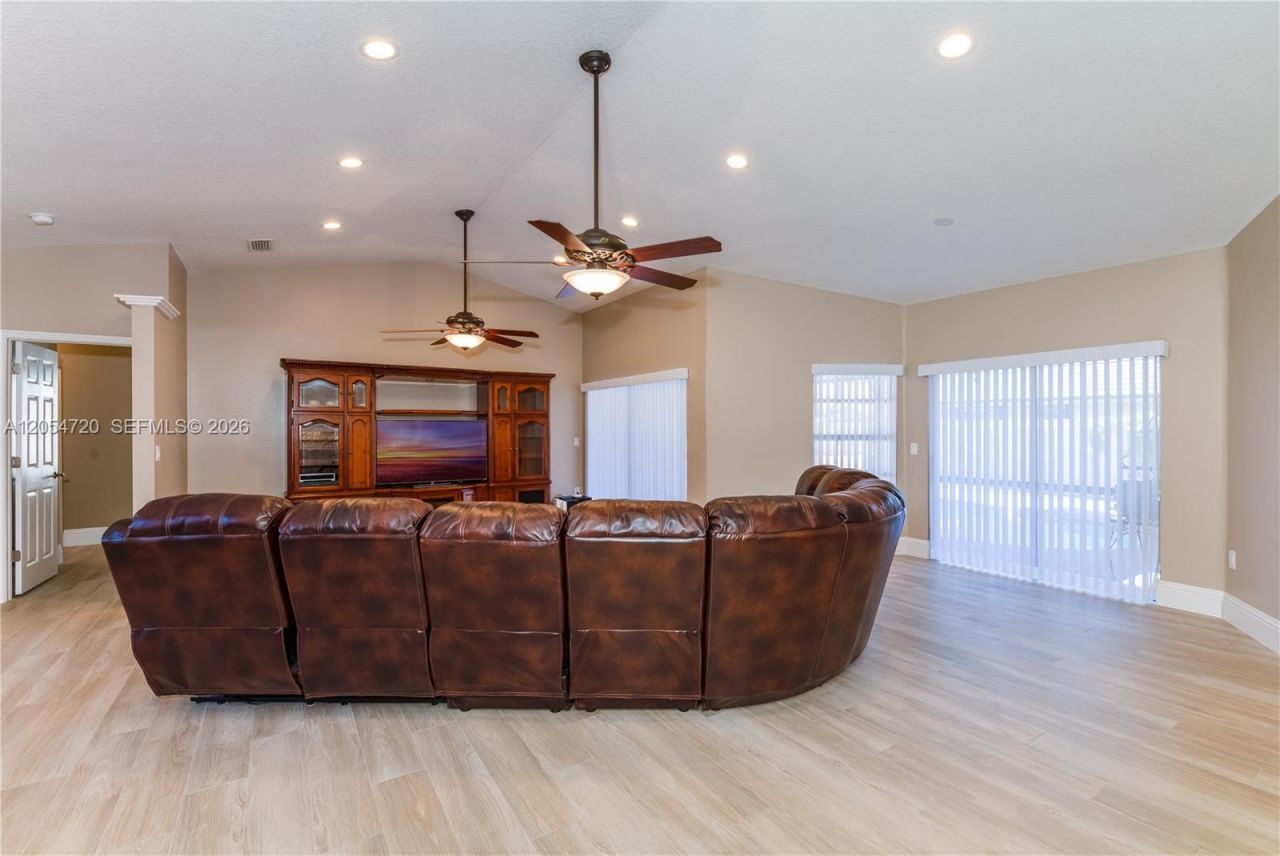850 Amherst Ave , Davie, FL 33325 Photo