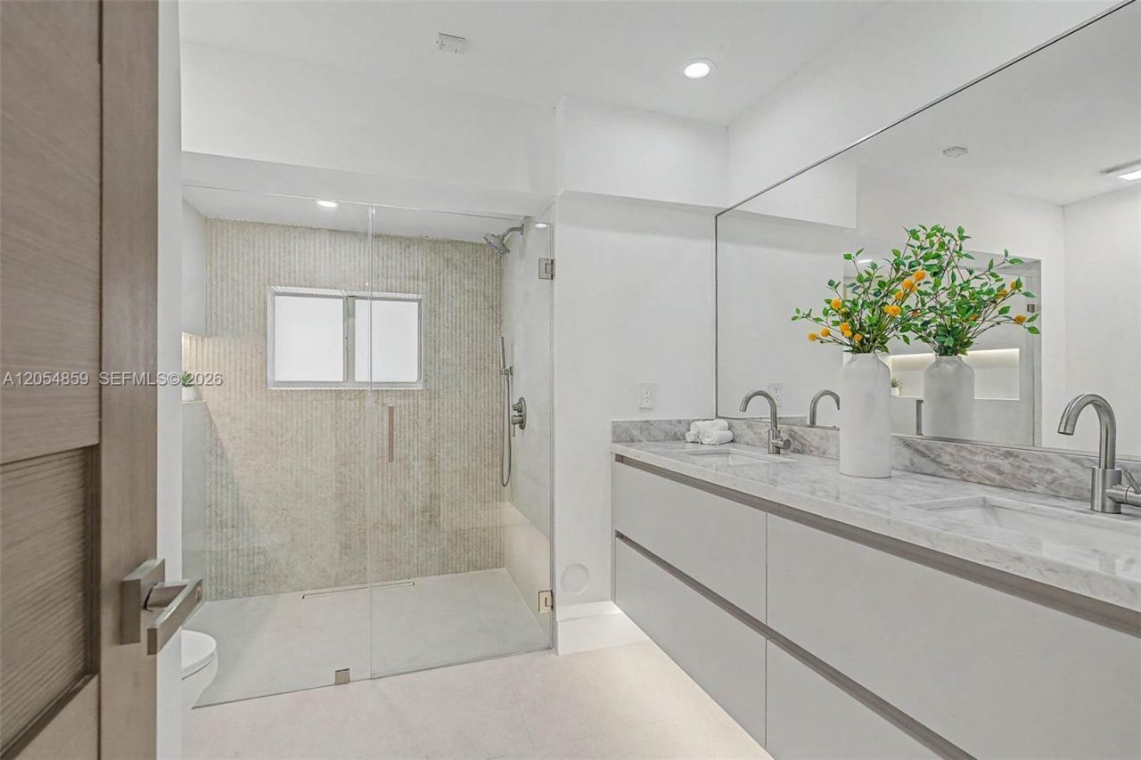 8600 SW 162nd Street, Palmetto Bay, FL 33157 Photo