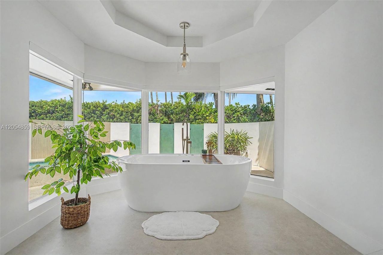 8600 SW 162nd Street, Palmetto Bay, FL 33157 Photo