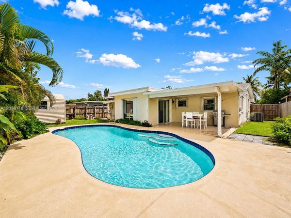 2210 N 57th Way , Unit 2210, Hollywood, FL 33021