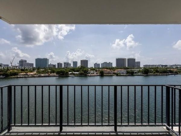 10101 E Bay Harbor Dr , Unit 504, Bay Harbor Islands, FL 33154