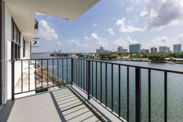 10101 E Bay Harbor Dr , Unit 504, Bay Harbor Islands, FL 33154 Photo