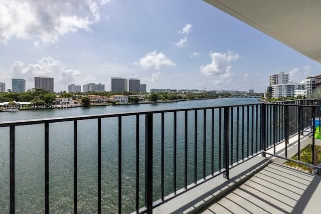 10101 E Bay Harbor Dr, Unit 504, Bay Harbor Islands, FL 33154 Photo