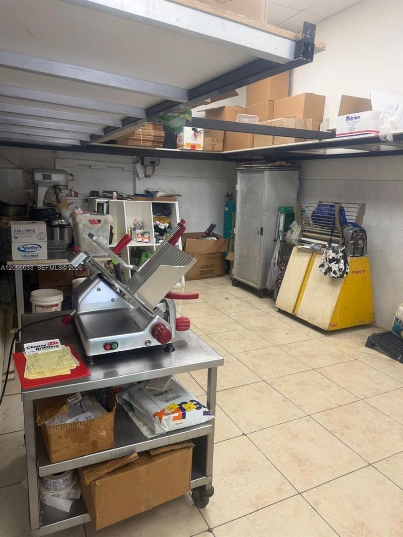 6727 W 4 Ave , Hialeah, FL 33012 Photo