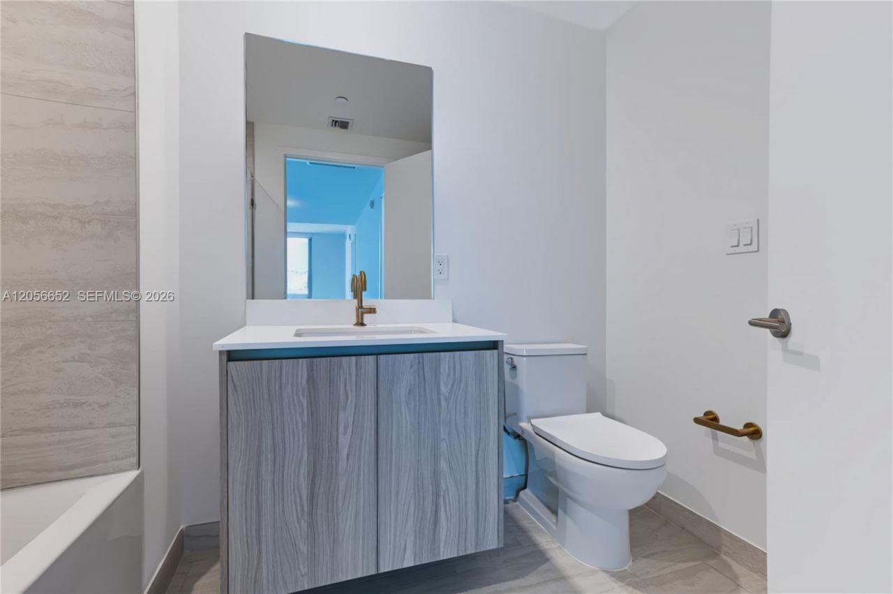 77 SE 5th St, Unit 4106, Miami, FL 33131 Photo