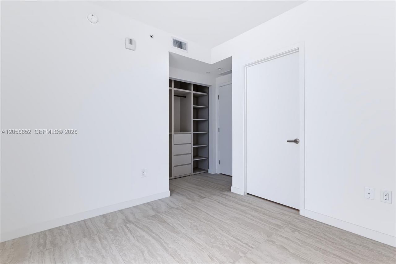 77 SE 5th St, Unit 4106, Miami, FL 33131 Photo