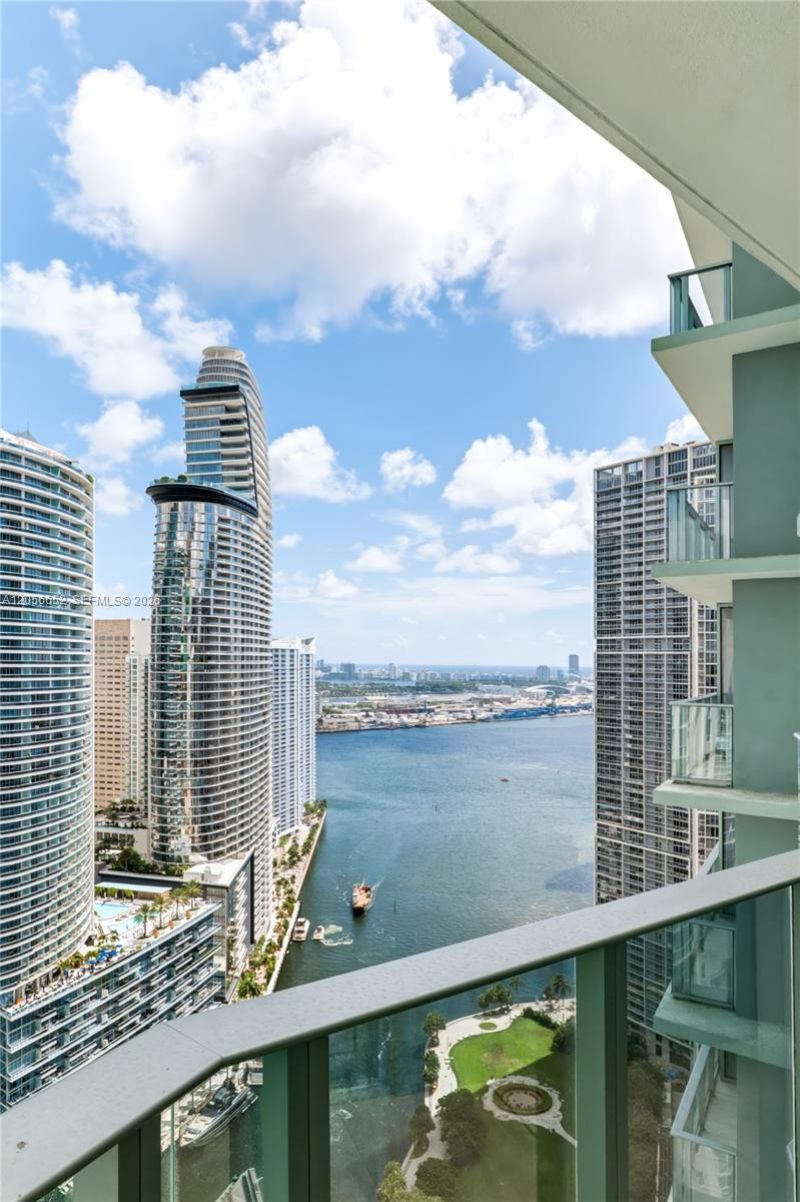 77 SE 5th St, Unit 4106, Miami, FL 33131 Photo