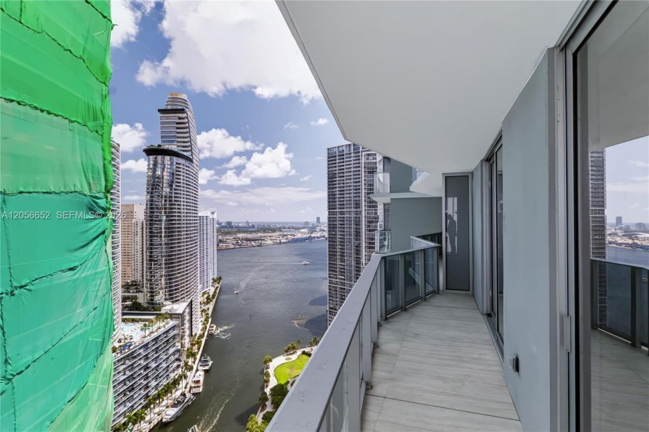 77 SE 5th St, Unit 4106, Miami, FL 33131 Photo