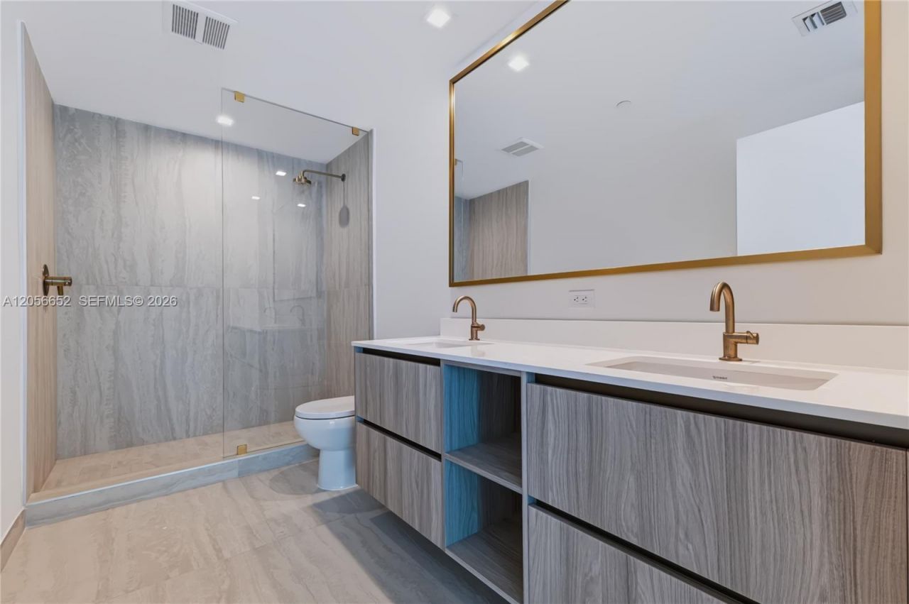 77 SE 5th St, Unit 4106, Miami, FL 33131 Photo